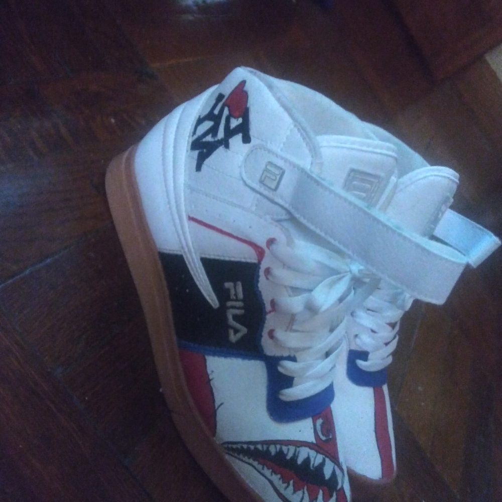Sneakers - Picture 4 of 4